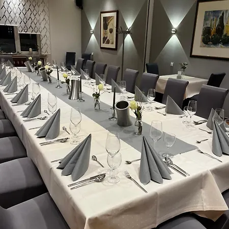 Ziegenbruch's Gastronomie ホテル